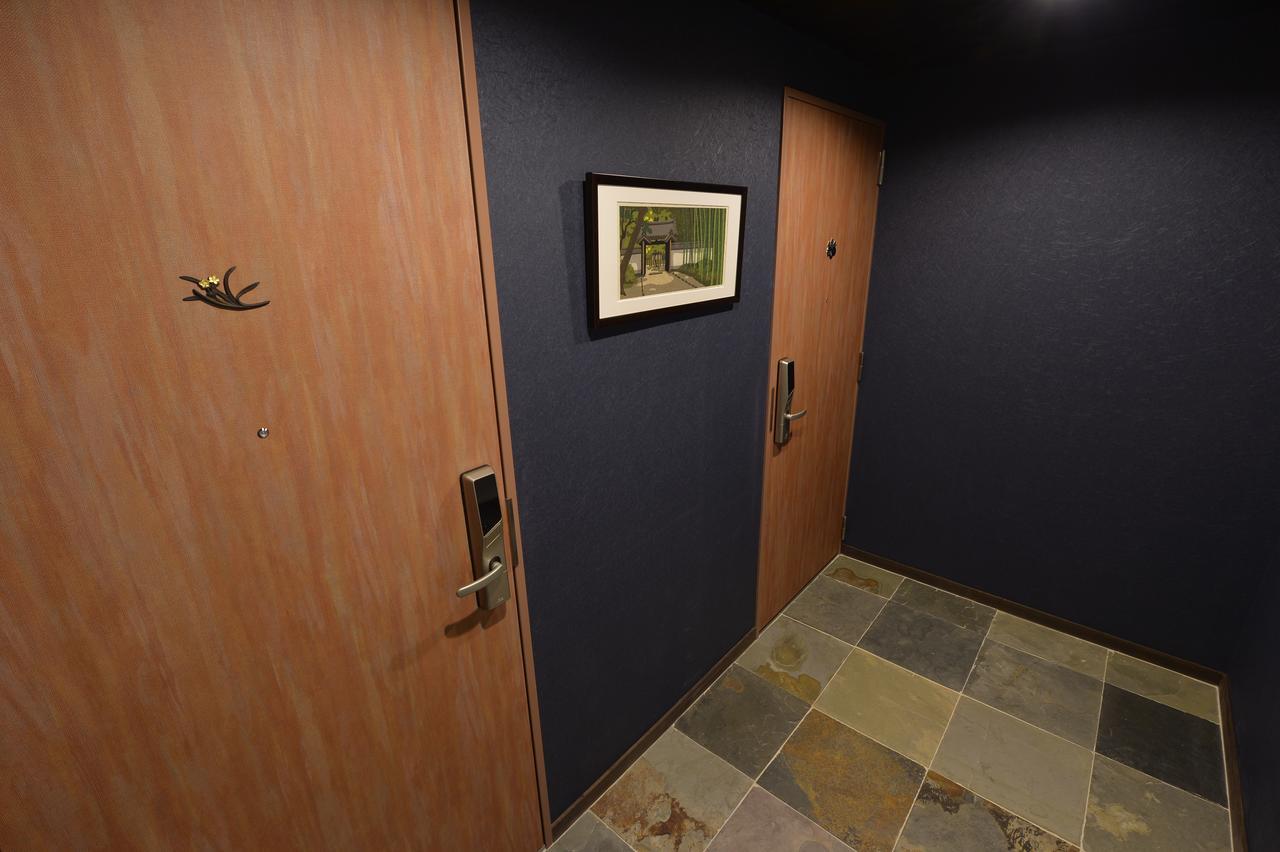 Kyoto Imperial Palace U.E.S Hotel Exterior photo